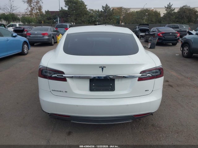 43954230 :رقم المزاد ، 5YJSA1CNXDFP28144 vin ، 2013 Tesla Model S مزاد بيع