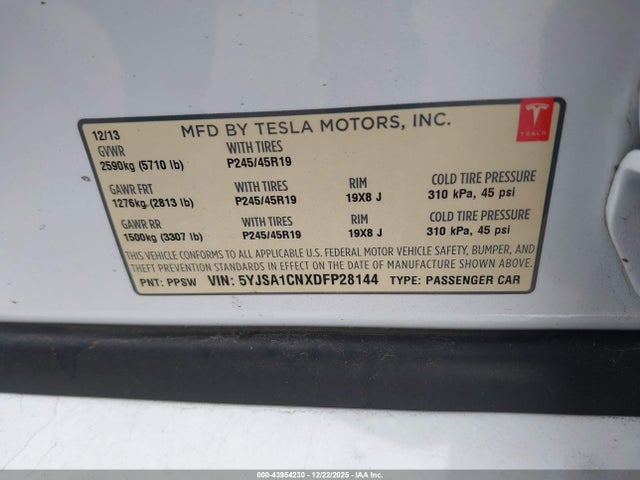 43954230 :رقم المزاد ، 5YJSA1CNXDFP28144 vin ، 2013 Tesla Model S مزاد بيع
