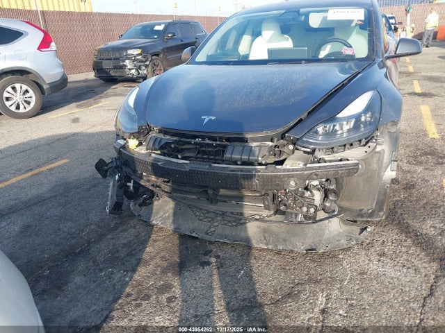 2023 TESLA MODEL 3 5YJ3E1EA3PF650815 Photo 5