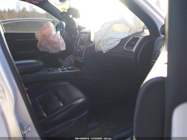 1C4RJFBG3FC828049 Jeep Grand Cherokee Limited