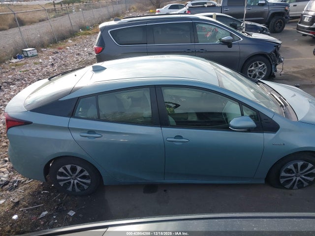 JTDL9MFU9N3039163 Toyota Prius Xle Awd-e