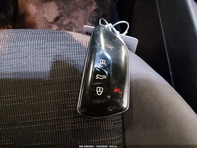 2021 VOLKSWAGEN ID.4 WVGRMPE29MP034445 Photo 10