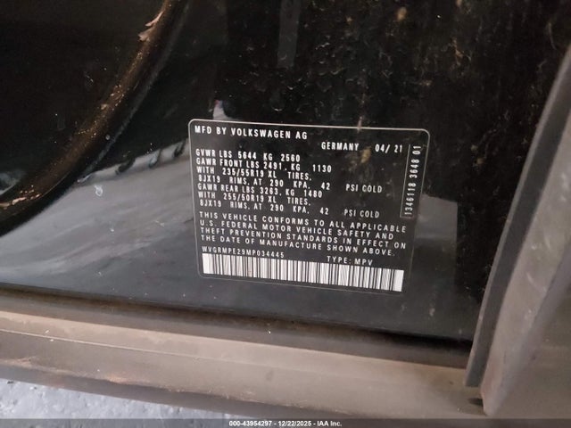 2021 VOLKSWAGEN ID.4 WVGRMPE29MP034445 Photo 8