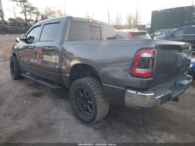 2020 RAM 1500 1C6SRFFT4LN387878 Photo 2