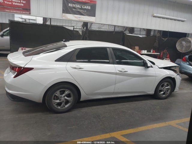 5NPLL4AG7NH061704 Hyundai ELANTRA SE