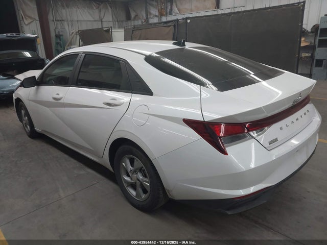 5NPLL4AG7NH061704 Hyundai ELANTRA SE
