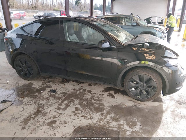 7SAYGAEE4SF249885 Tesla Model Y Long Range Dual Motor All-wheel Drive