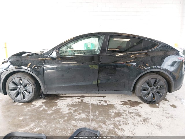 7SAYGAEE4SF249885 Tesla Model Y Long Range Dual Motor All-wheel Drive