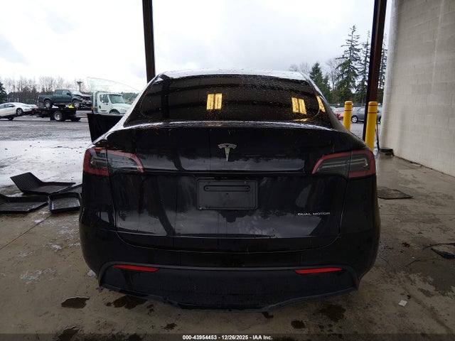 7SAYGAEE4SF249885 Tesla Model Y Long Range Dual Motor All-wheel Drive