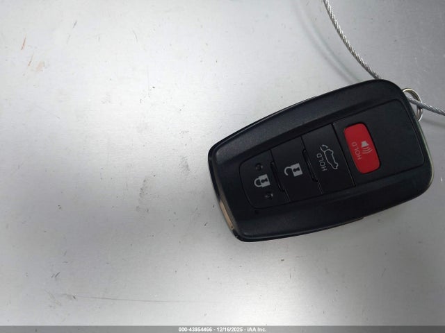 JTMRWRFV4SJ069414 Toyota Rav4 Hybrid Xle