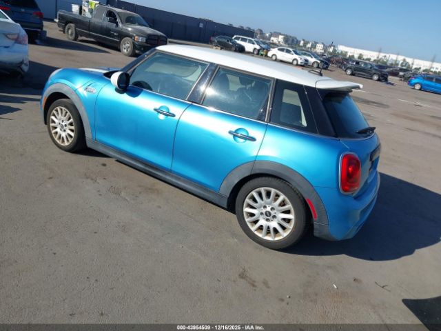2015 MINI HARDTOP WMWXU3C54F2B58673 Photo 2