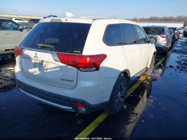 2017 MITSUBISHI OUTLANDER JA4AZ2A37HZ023629 Photo 3
