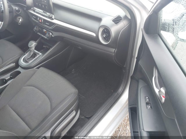 3KPF24AD4KE087120 KIA Forte Lxs