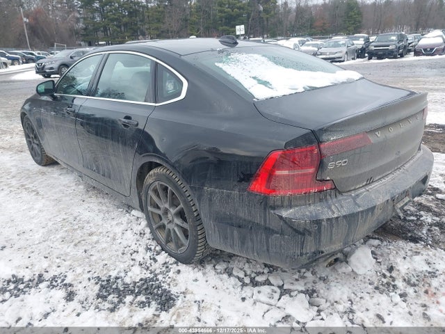 2019 VOLVO S90 LVY102MK4KP079817 Photo 2