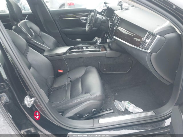 2019 VOLVO S90 LVY102MK4KP079817 Photo 4