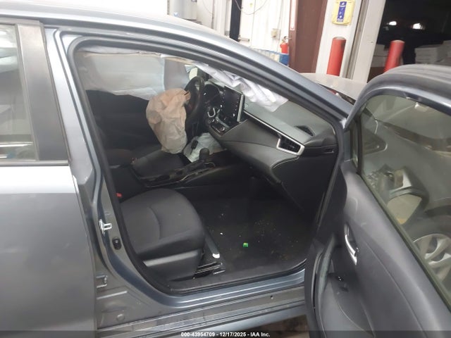 JTDEPRAE3LJ043164 Toyota COROLLA LE