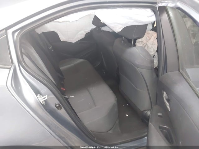 JTDEPRAE3LJ043164 Toyota COROLLA LE