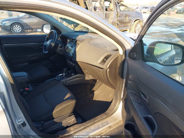 2017 MITSUBISHI OUTLANDER SPORT JA4AP3AW4HZ029149 Photo 4