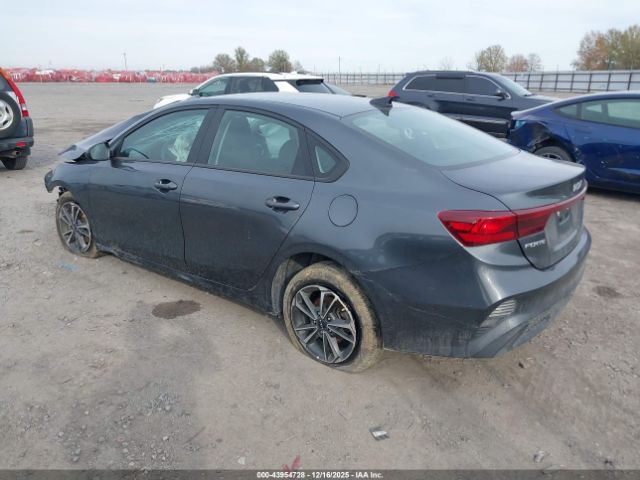 2023 KIA FORTE 3KPF24AD8PE684343 Photo 2
