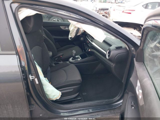 2023 KIA FORTE 3KPF24AD8PE684343 Photo 4