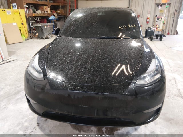 43954752 :رقم المزاد ، 5YJYGDEE0MF268080 vin ، 2021 Tesla Model Y Long Range Dual Motor All-wheel Drive مزاد بيع