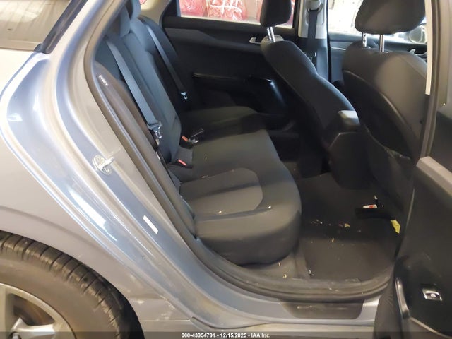 5XXG14J22NG135831 KIA K5 LXS