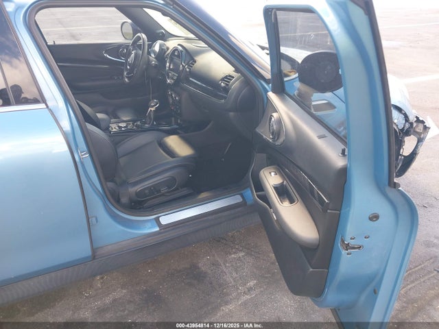 2017 MINI CLUBMAN WMWLN5C57H2E31664 Photo 4