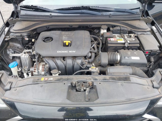 KMHD74LF5HU210811 Hyundai ELANTRA SE
