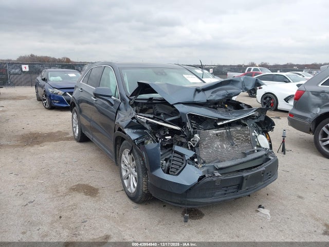 2021 CADILLAC XT4 1GYAZAR46MF063249 Photo 0