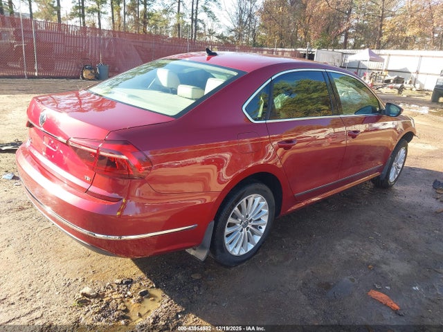 1VWBT7A36HC067534 Volkswagen Passat 1.8t Se