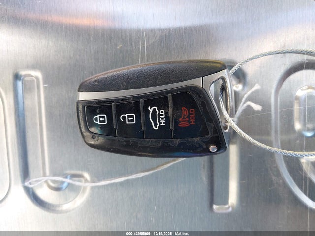 Aukcja sprzedaży 2016 Hyundai Genesis 3.8, vin: KMHGN4JE2GU116672, numer aukcji: 43955009