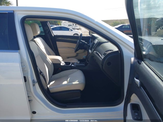 Продажа на аукционе авто 2020 Chrysler 300 Touring, vin: 2C3CCAAG7LH150813, номер лота: 43955069