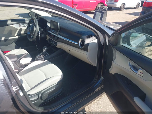 Продажа на аукционе авто 2023 Kia Forte Lxs, vin: 3KPF24AD6PE579509, номер лота: 43955128