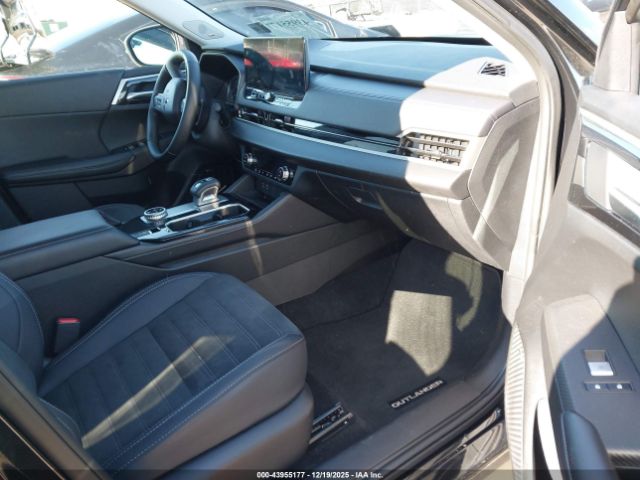 2025 MITSUBISHI OUTLANDER JA4J4VA81SZ042826 Photo 4