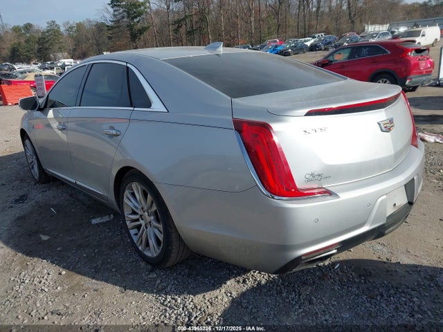 2018 CADILLAC XTS 2G61M5S3XJ9167425 Photo 2