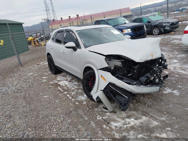 2024 PORSCHE CAYENNE WP1AL2AY4RDA32661