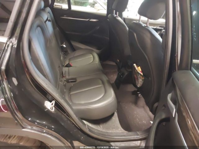 2018 BMW X1 WBXHT3C31J3H33679 Photo 7