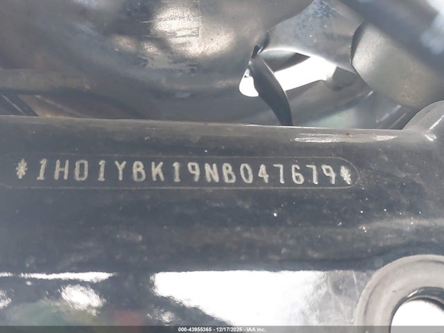 2022 HARLEY-DAVIDSON FLHCS 1HD1YBK19NB047679 Photo 9