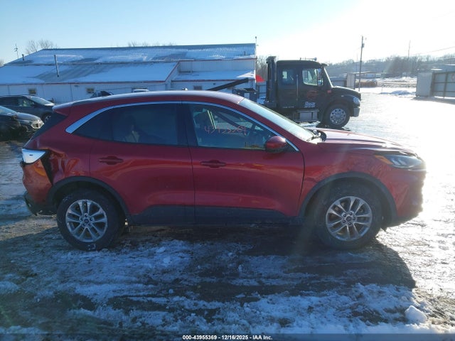 1FMCU9G6XLUC08122 Ford ESCAPE SE