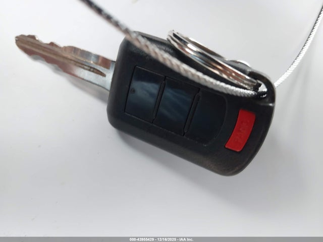 ML32AUHJ6NH009016 Mitsubishi Mirage Es/le
