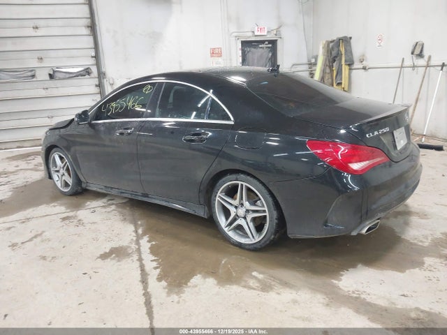 2015 MERCEDES-BENZ CLA 250 WDDSJ4GB0FN195183 Photo 2