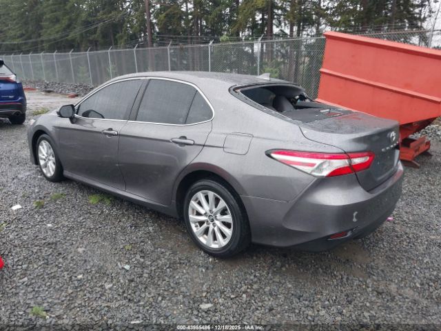 2019 TOYOTA CAMRY 4T1B11HK6KU237780 Photo 2