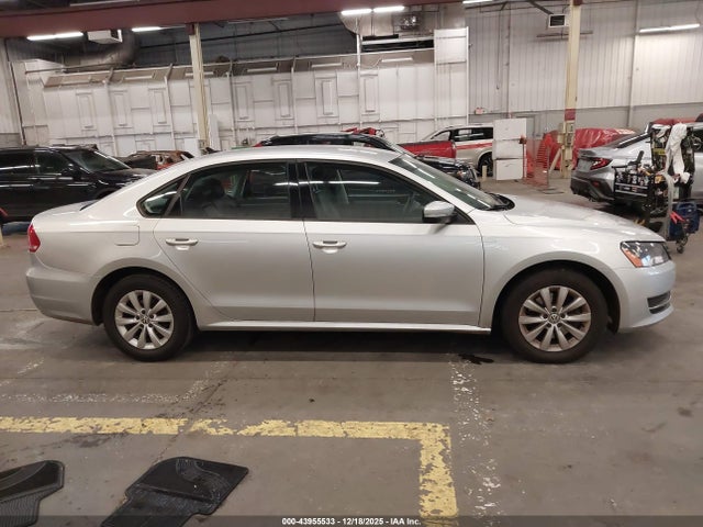 1VWAS7A32FC012459 Volkswagen Passat 1.8t Wolfsburg Edition