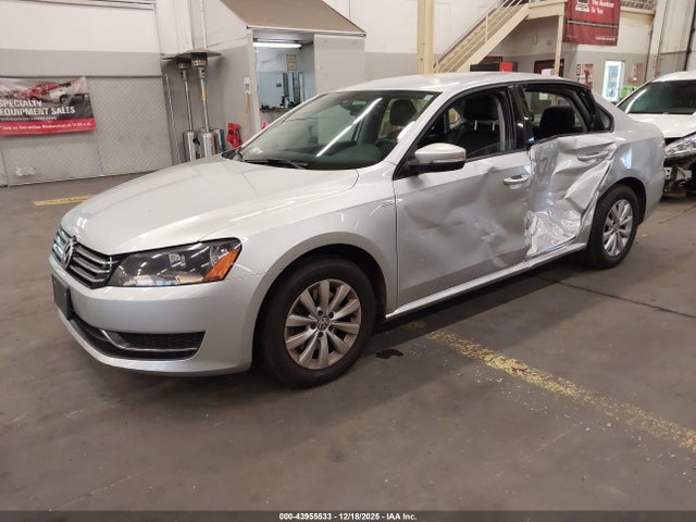 1VWAS7A32FC012459 Volkswagen Passat 1.8t Wolfsburg Edition