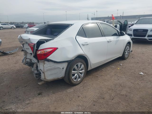 2018 TOYOTA COROLLA 5YFBURHE5JP814573 Photo 3