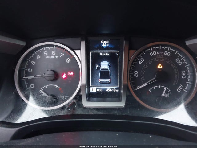5TFRZ5CN5JX062679 Toyota Tacoma Sr5 V6