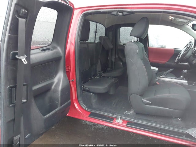 5TFRZ5CN5JX062679 Toyota Tacoma Sr5 V6