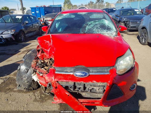 1FADP3K25EL414884 Ford FOCUS SE
