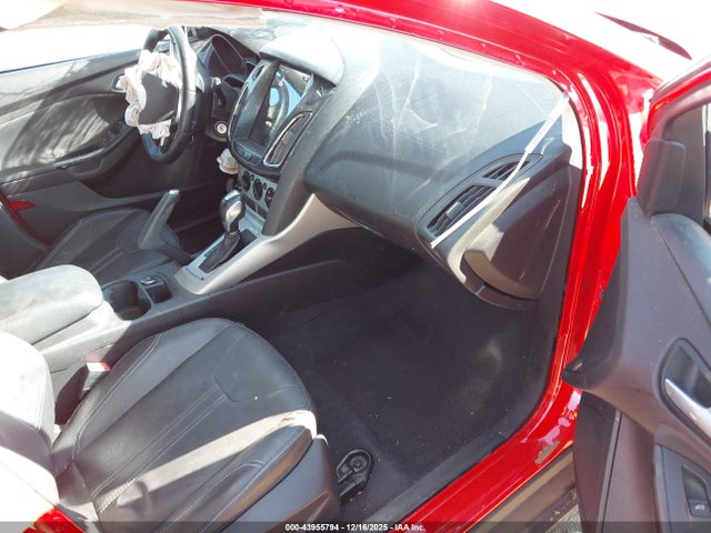 1FADP3K25EL414884 Ford FOCUS SE