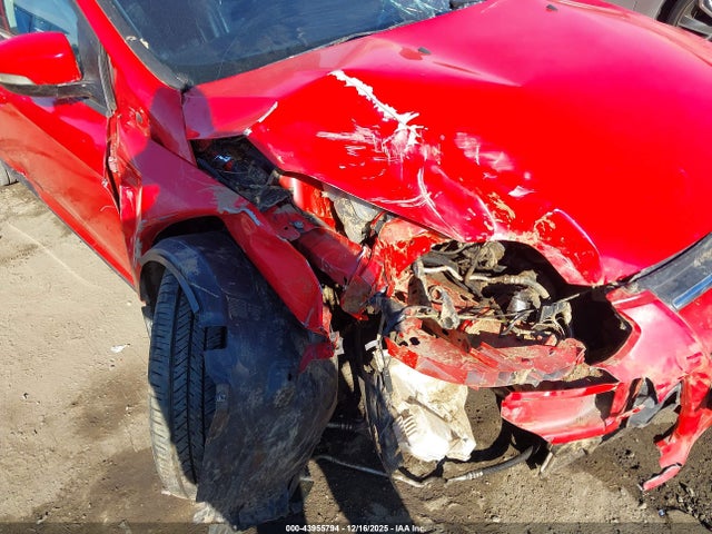 1FADP3K25EL414884 Ford FOCUS SE